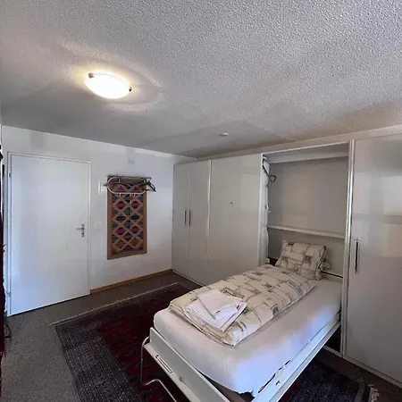 瓦莱雷公寓酒店